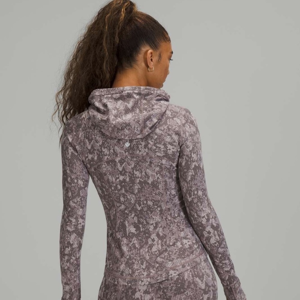 Lululemon define - Picture 2 of 5